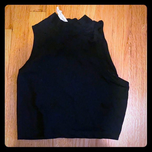 lululemon athletica Tops - Lululemon crop top black size 4.